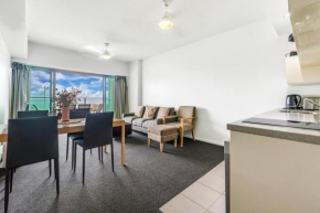 Stunning City Views from Modern 1BR Apartment King